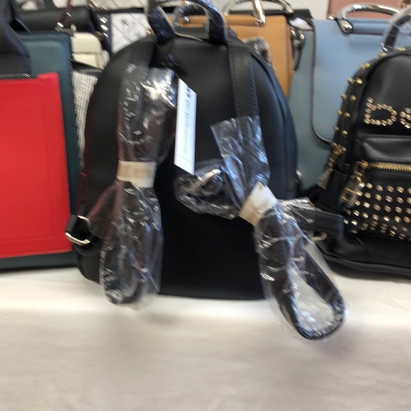 BCBG BACKPACK SMALL BGS 19155 ROSALIE BRAND NEW - Picture 8 of 8